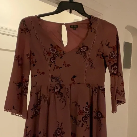 Floral Mauve Dress with 3/4 Sleeves - Picture 2 of 4